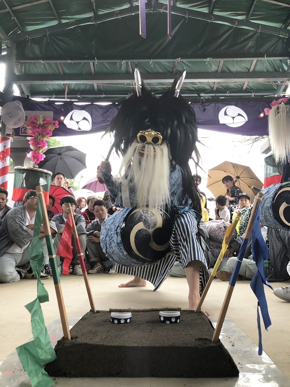 戸ヶ崎香取神社三匹の獅子舞の様子